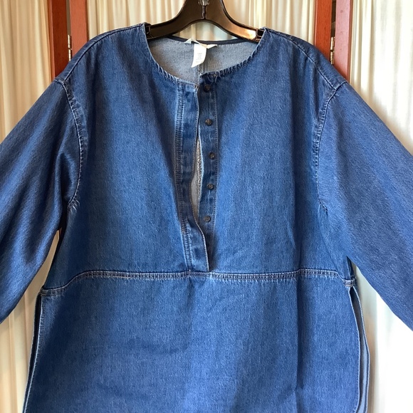 H&M Women’s Pullover Blue Denim Top Side Slits Size Medium - Picture 2 of 9